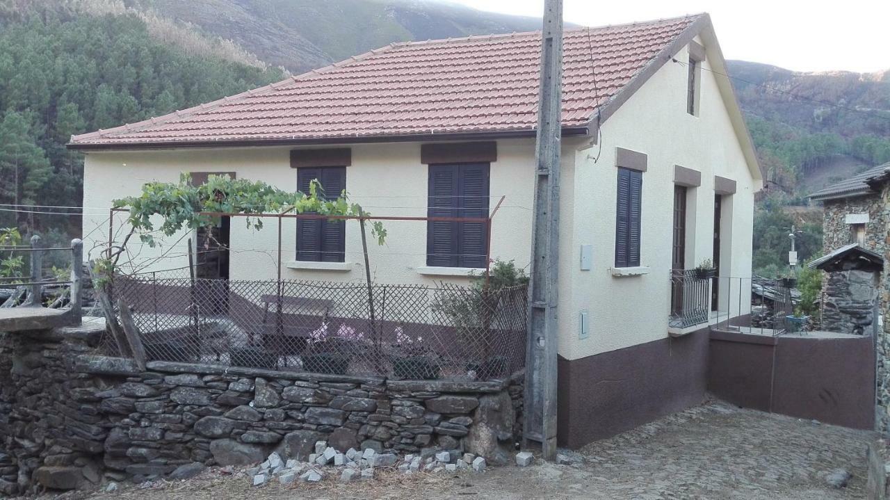 Casa Bernaldo Covas do Monte Exterior photo
