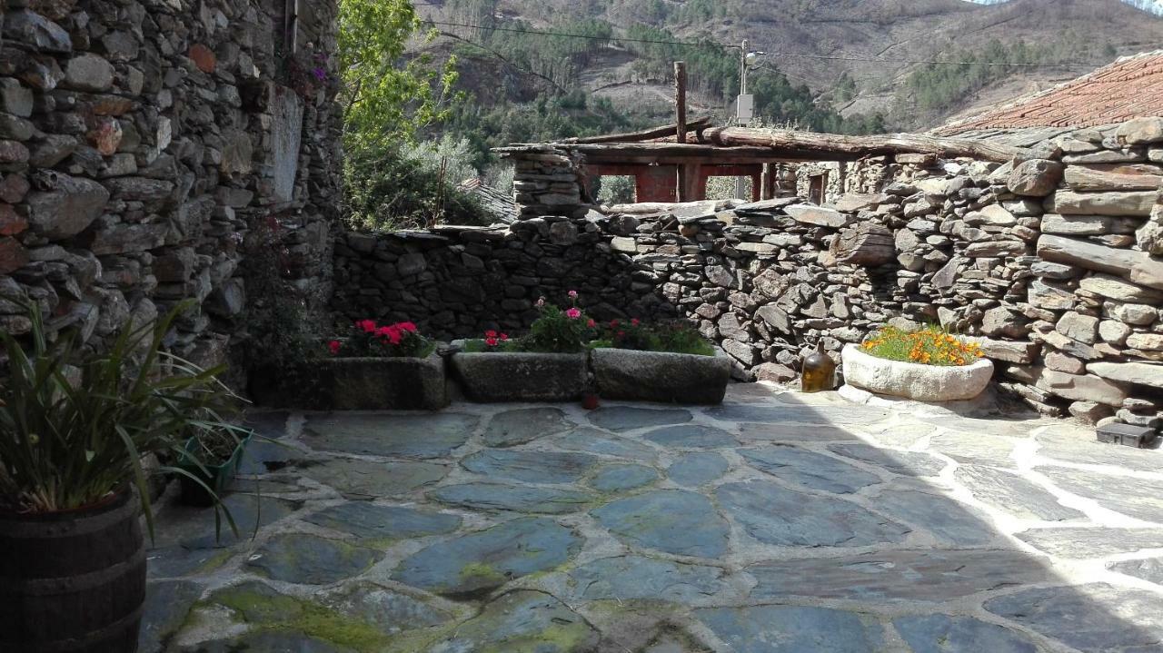 Casa Bernaldo Covas do Monte Exterior photo